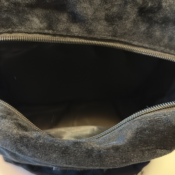 Mini Fuzzy Backpack - Picture 4 of 6